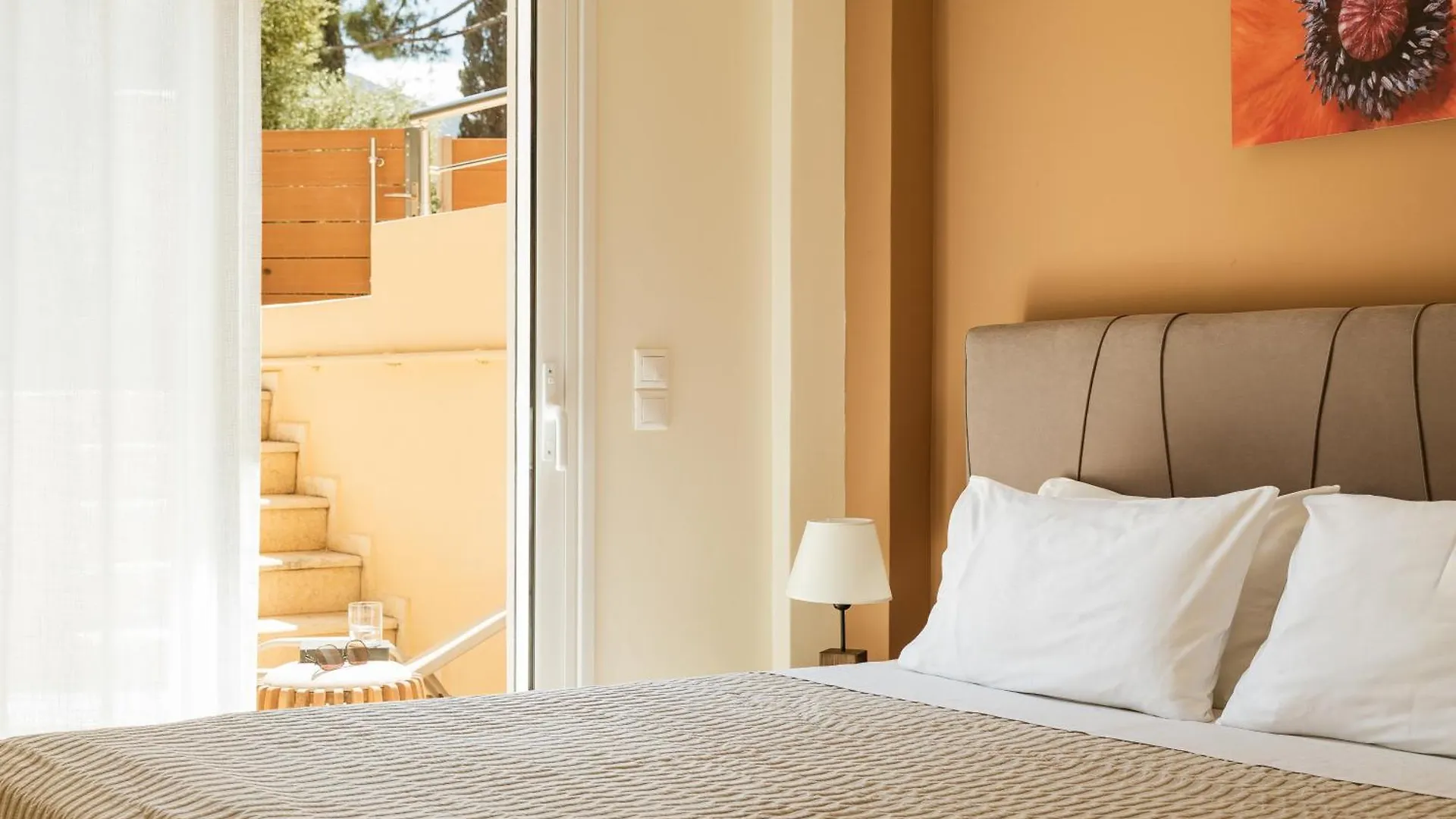 Meliti Waterfront Suites Karavomylos Aparthotel
