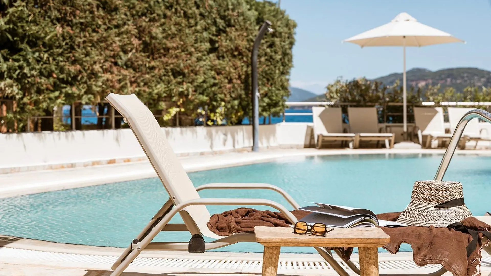 Aparthotel Meliti Waterfront Suites Karavomylos