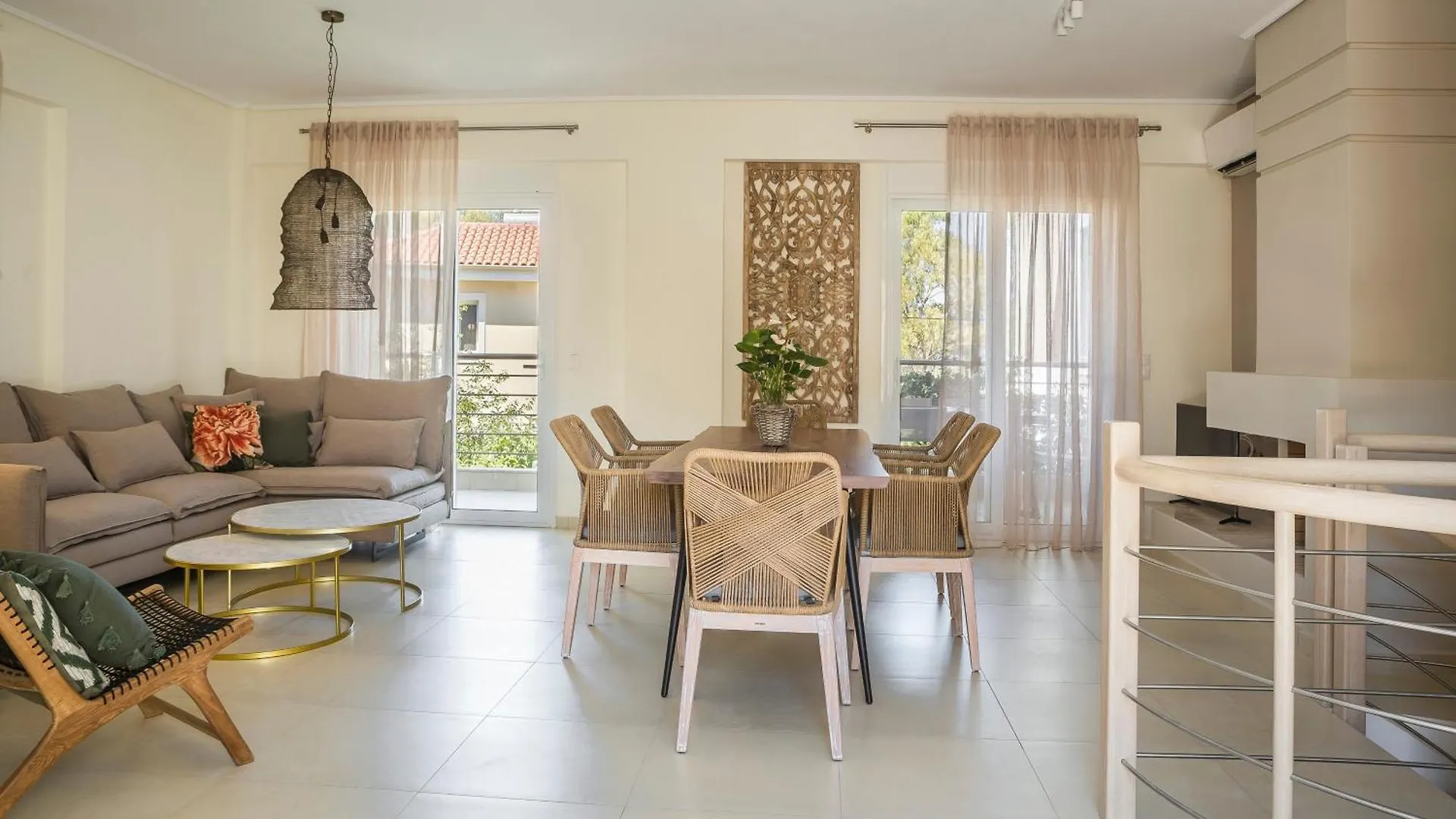 Meliti Waterfront Suites Karavomylos Aparthotel
