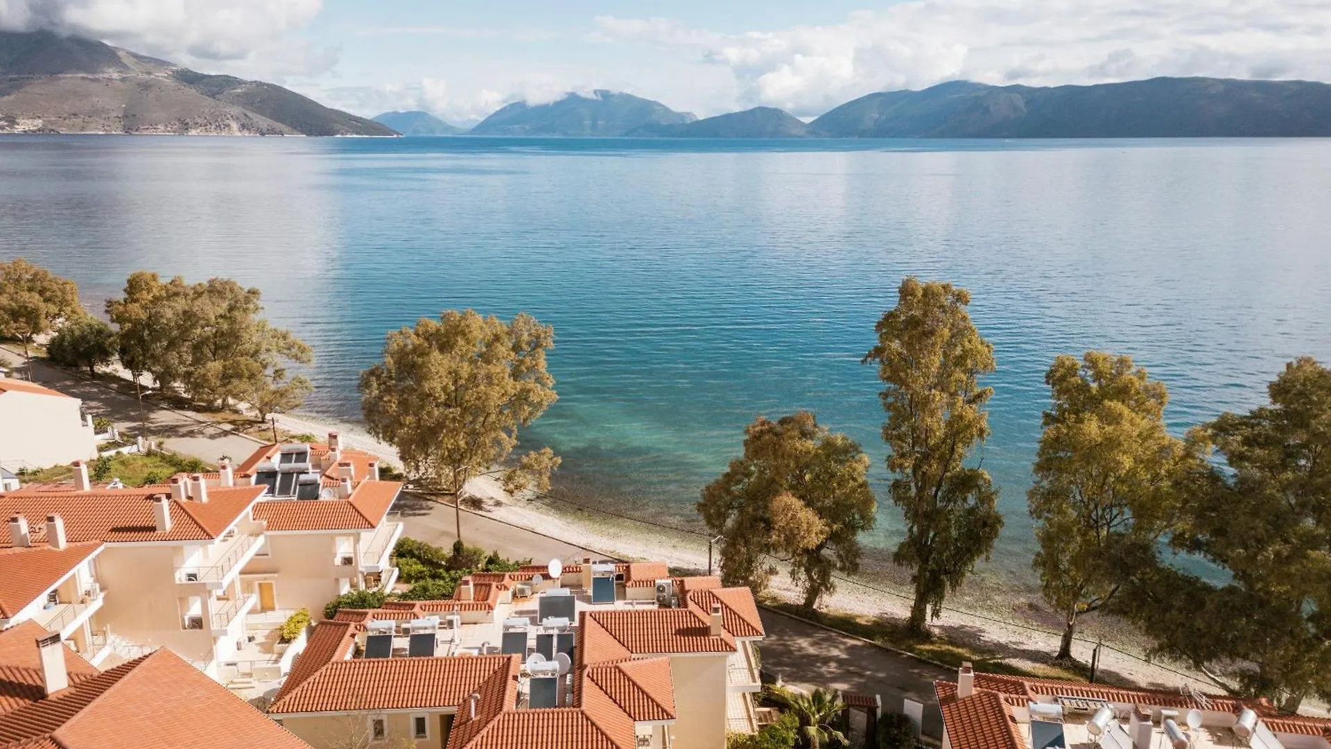 Meliti Waterfront Suites Karavomylos 4*,  Greece