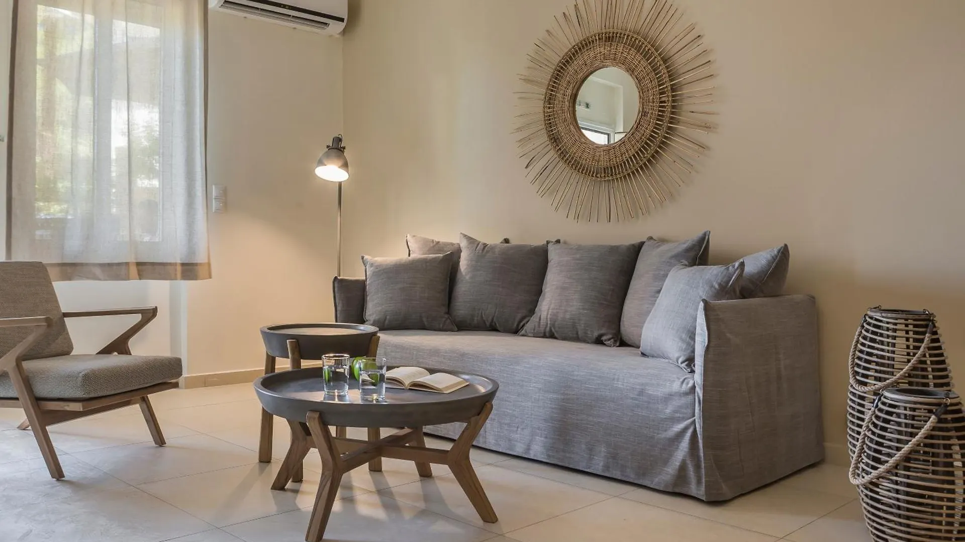 Meliti Waterfront Suites Karavomylos Greece