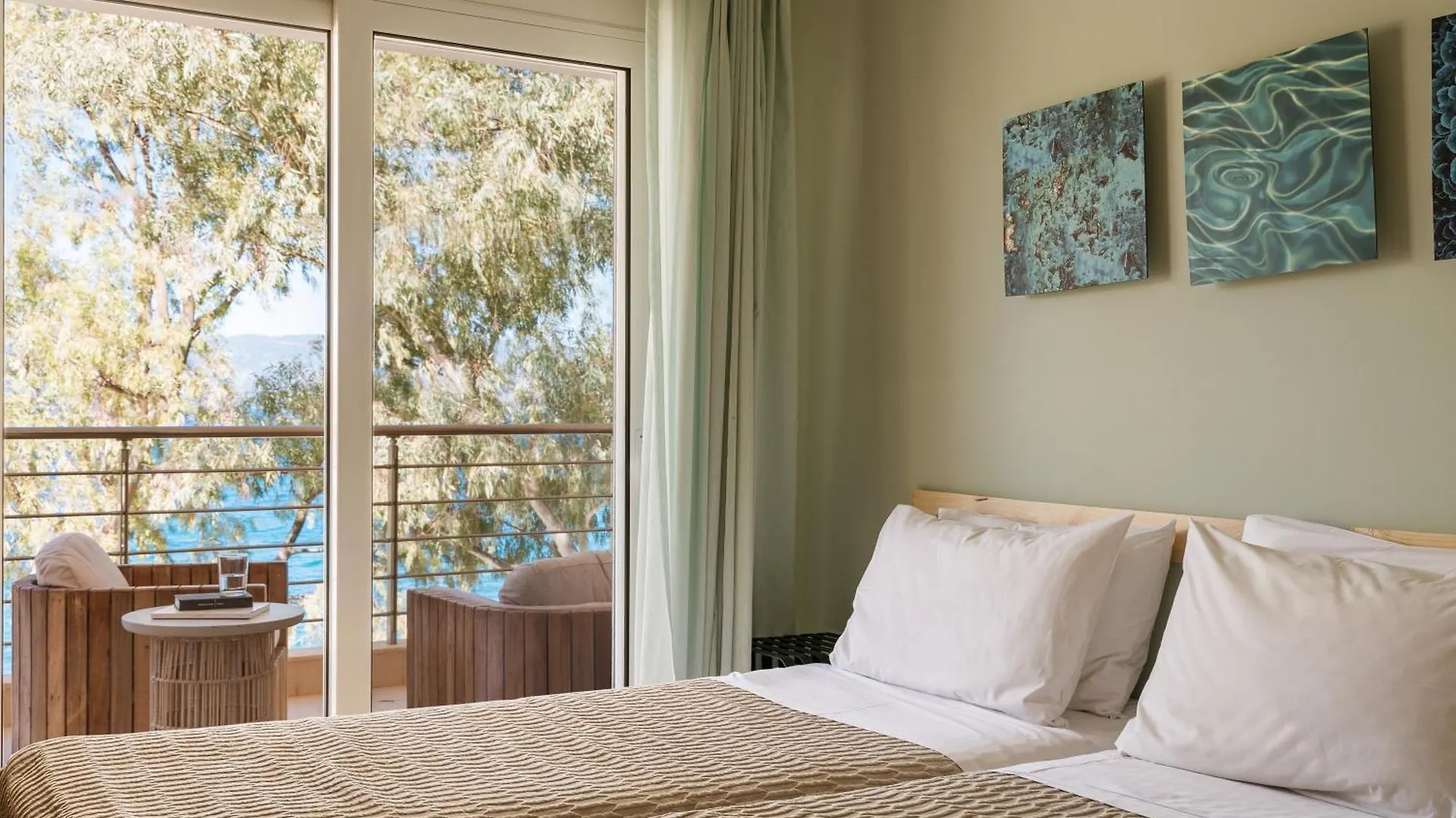 Meliti Waterfront Suites Karavomylos 4*,  Greece