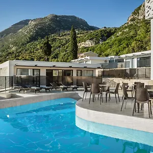 Hotel Erolidae, Atsoupades